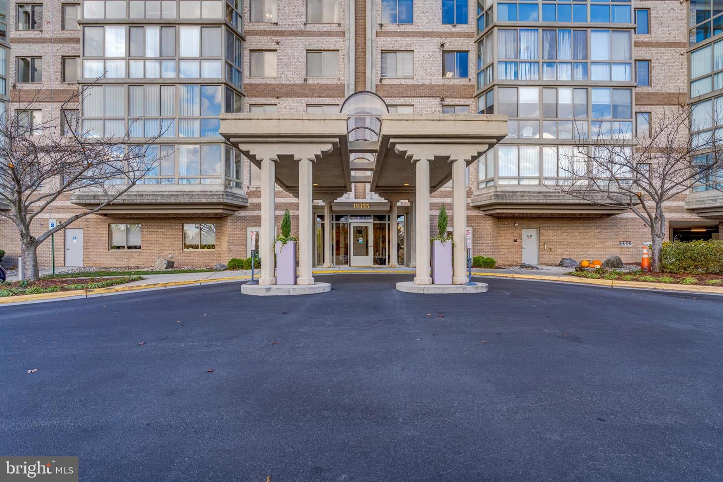 19355 CYPRESS RIDGE TER #1006, LEESBURG, Virginia 20176, 3 Bedrooms Bedrooms, ,2 BathroomsBathrooms,Residential,For sale,19355 CYPRESS RIDGE TER #1006,VALO2111740 MLS # VALO2111740 19355 CYPRESS RIDGE TER #1006, LEESBURG, Virginia 20176, 3 Bedrooms Bedrooms, ,2 BathroomsBathrooms,Residential,For sale,19355 CYPRESS RIDGE TER #1006,VALO2111740 MLS # VALO2111740