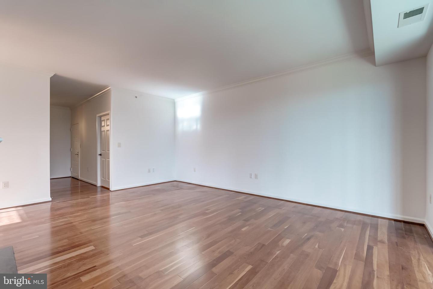 19355 CYPRESS RIDGE TER #1006, LEESBURG, Virginia 20176, 3 Bedrooms Bedrooms, ,2 BathroomsBathrooms,Residential,For sale,19355 CYPRESS RIDGE TER #1006,VALO2111740 MLS # VALO2111740 19355 CYPRESS RIDGE TER #1006, LEESBURG, Virginia 20176, 3 Bedrooms Bedrooms, ,2 BathroomsBathrooms,Residential,For sale,19355 CYPRESS RIDGE TER #1006,VALO2111740 MLS # VALO2111740