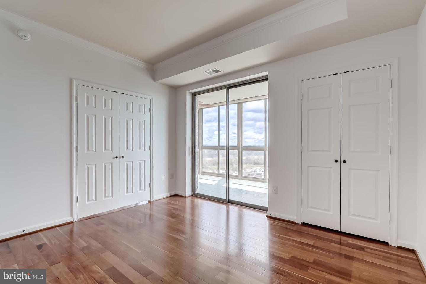 19355 CYPRESS RIDGE TER #1006, LEESBURG, Virginia 20176, 3 Bedrooms Bedrooms, ,2 BathroomsBathrooms,Residential,For sale,19355 CYPRESS RIDGE TER #1006,VALO2111740 MLS # VALO2111740 19355 CYPRESS RIDGE TER #1006, LEESBURG, Virginia 20176, 3 Bedrooms Bedrooms, ,2 BathroomsBathrooms,Residential,For sale,19355 CYPRESS RIDGE TER #1006,VALO2111740 MLS # VALO2111740