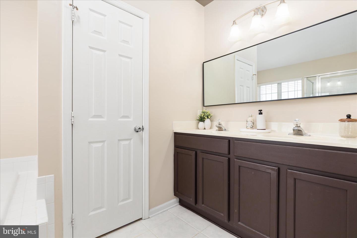 21314 LORD NELSON TER, ASHBURN, Virginia 20147, 3 Bedrooms Bedrooms, ,2 BathroomsBathrooms,Residential,For sale,21314 LORD NELSON TER,VALO2111742 MLS # VALO2111742