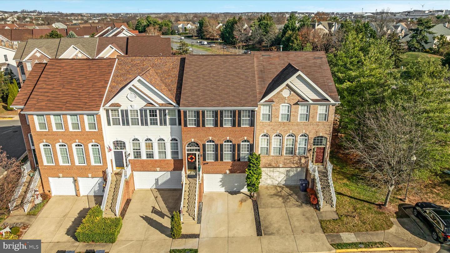 21314 LORD NELSON TER, ASHBURN, Virginia 20147, 3 Bedrooms Bedrooms, ,2 BathroomsBathrooms,Residential,For sale,21314 LORD NELSON TER,VALO2111742 MLS # VALO2111742