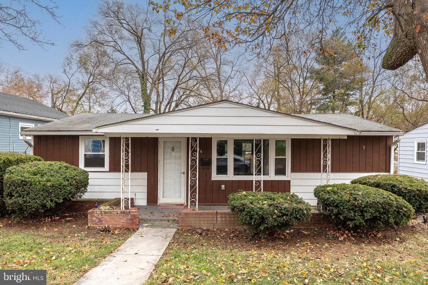 204 SHENANDOAH AVE, WINCHESTER, Virginia 22601, 2 Bedrooms Bedrooms, ,1 BathroomBathrooms,Residential,For sale,204 SHENANDOAH AVE,VAWI2009534 MLS # VAWI2009534