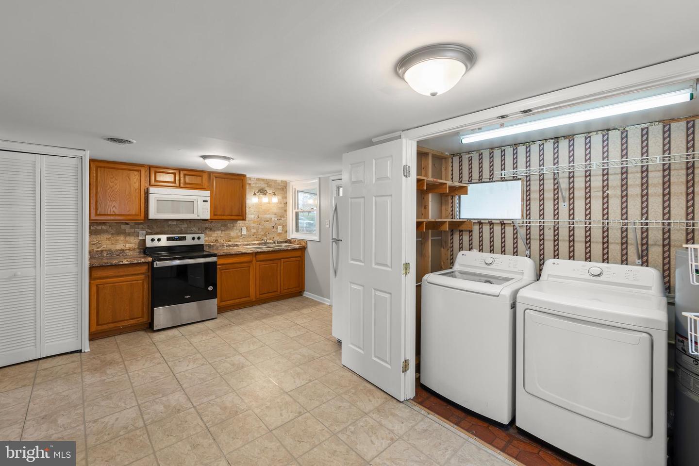 204 SHENANDOAH AVE, WINCHESTER, Virginia 22601, 2 Bedrooms Bedrooms, ,1 BathroomBathrooms,Residential,For sale,204 SHENANDOAH AVE,VAWI2009534 MLS # VAWI2009534