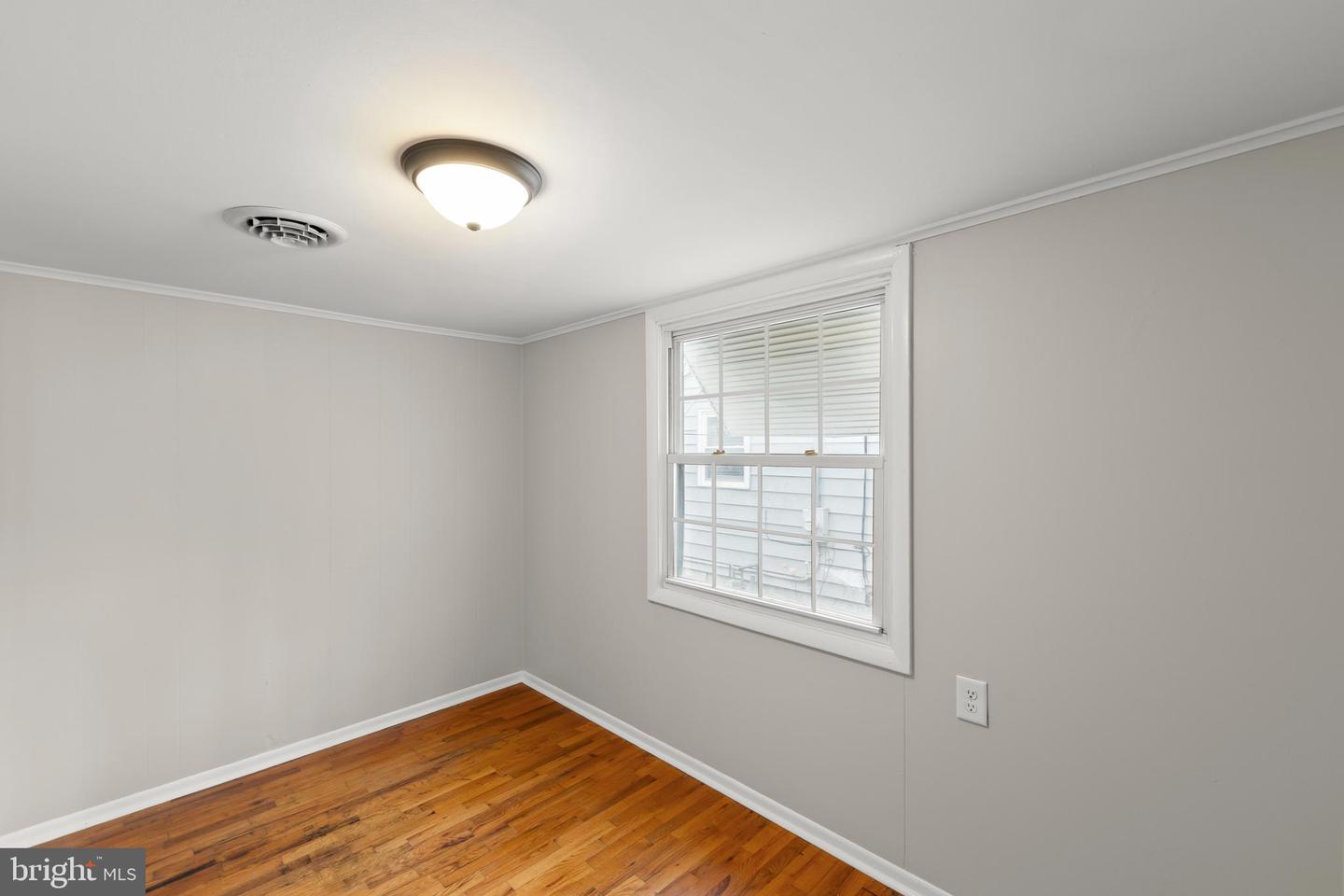 204 SHENANDOAH AVE, WINCHESTER, Virginia 22601, 2 Bedrooms Bedrooms, ,1 BathroomBathrooms,Residential,For sale,204 SHENANDOAH AVE,VAWI2009534 MLS # VAWI2009534