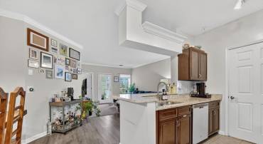 4550 STRUTFIELD LN #2213, ALEXANDRIA, Virginia 22311, 2 Bedrooms Bedrooms, ,2 BathroomsBathrooms,Residential,For sale,4550 STRUTFIELD LN #2213,VAAX2052078 MLS # VAAX2052078