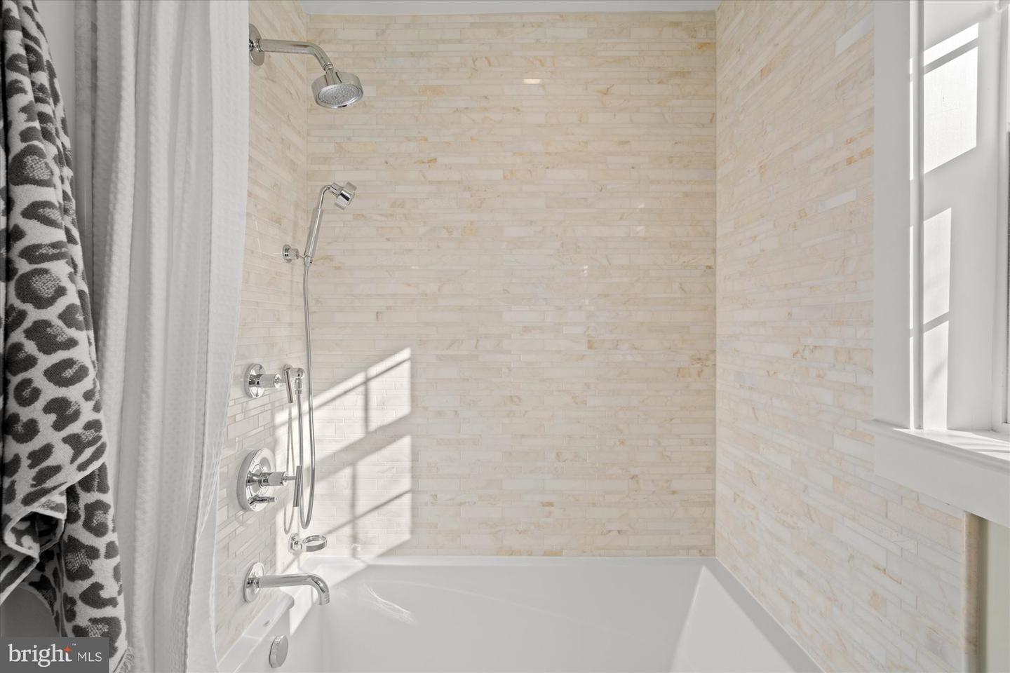 3361 S WAKEFIELD ST #B1, ARLINGTON, Virginia 22206, 3 Bedrooms Bedrooms, ,2 BathroomsBathrooms,Residential,For sale,3361 S WAKEFIELD ST #B1,VAAR2066484 MLS # VAAR2066484 3361 S WAKEFIELD ST #B1, ARLINGTON, Virginia 22206, 3 Bedrooms Bedrooms, ,2 BathroomsBathrooms,Residential,For sale,3361 S WAKEFIELD ST #B1,VAAR2066484 MLS # VAAR2066484