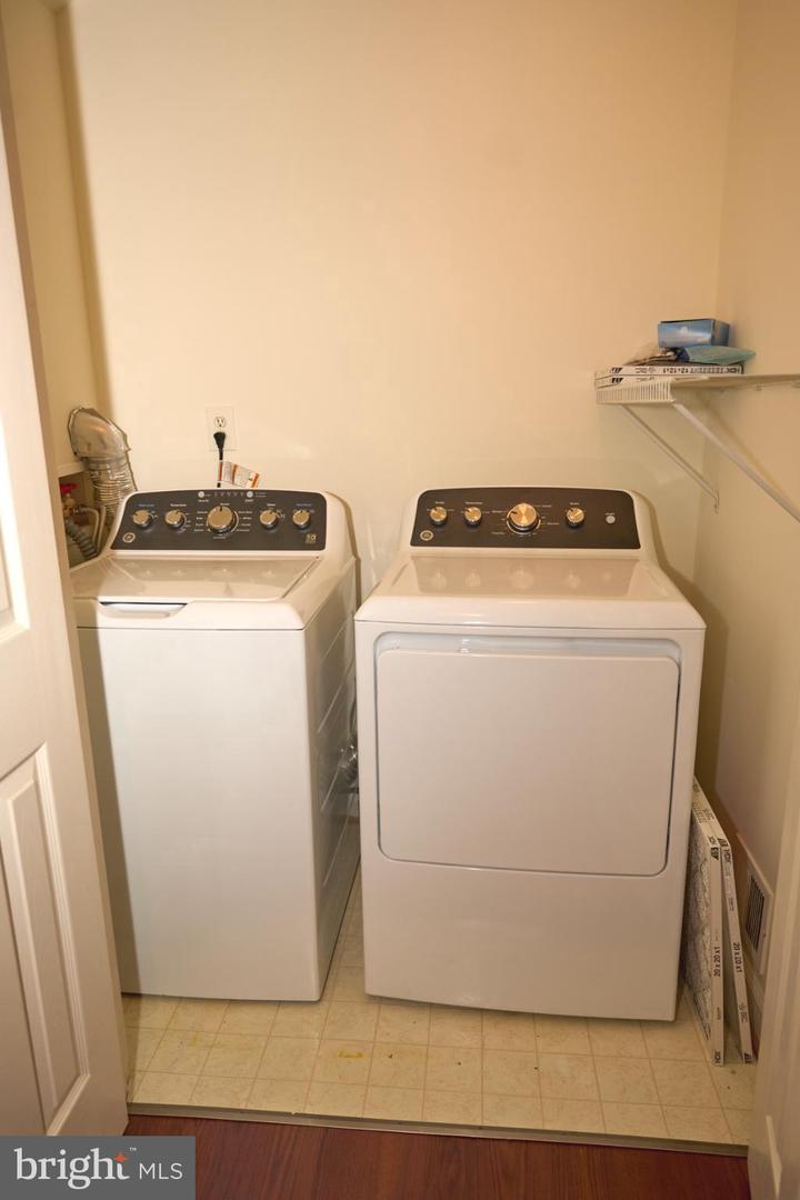 7701 HAYNES POINT WAY #1909, ALEXANDRIA, Virginia 22315, 2 Bedrooms Bedrooms, 9 Rooms Rooms,2 BathroomsBathrooms,Residential,For sale,7701 HAYNES POINT WAY #1909,VAFX2280742 MLS # VAFX2280742