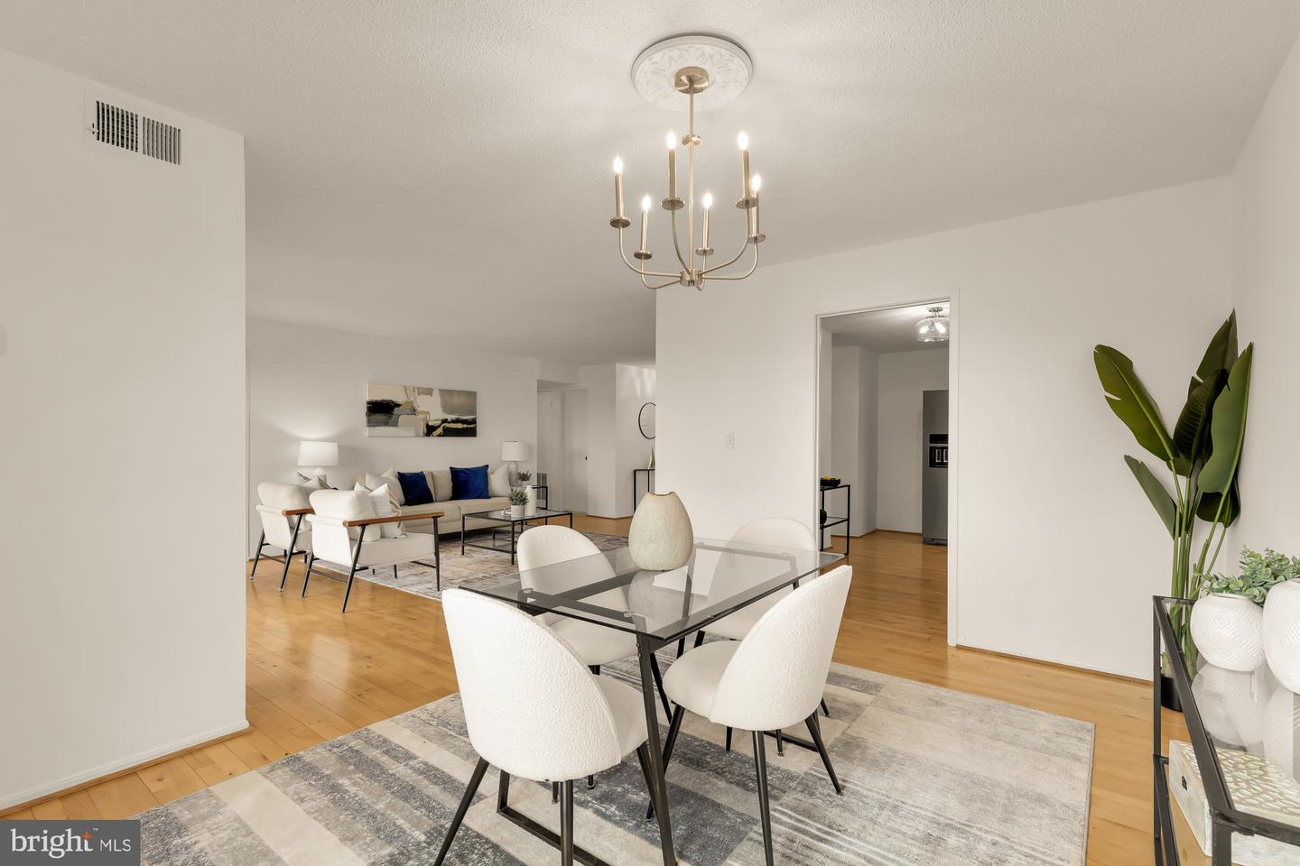 5901 MOUNT EAGLE DR #1116, ALEXANDRIA, Virginia 22303, 2 Bedrooms Bedrooms, ,2 BathroomsBathrooms,Residential,For sale,5901 MOUNT EAGLE DR #1116,VAFX2280414 MLS # VAFX2280414