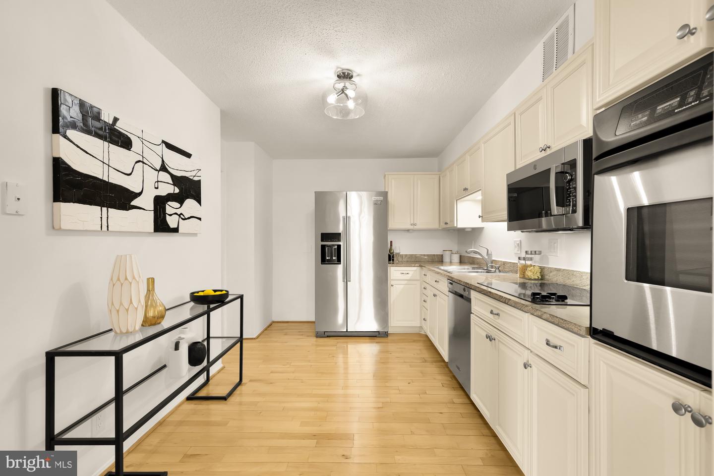 5901 MOUNT EAGLE DR #1116, ALEXANDRIA, Virginia 22303, 2 Bedrooms Bedrooms, ,2 BathroomsBathrooms,Residential,For sale,5901 MOUNT EAGLE DR #1116,VAFX2280414 MLS # VAFX2280414