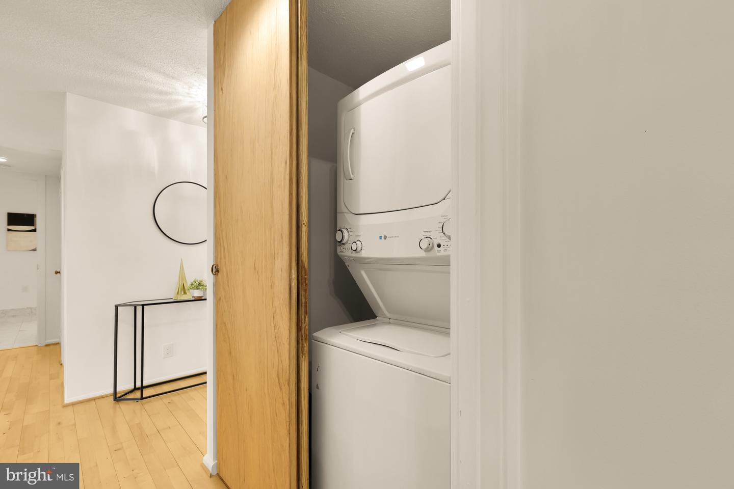 5901 MOUNT EAGLE DR #1116, ALEXANDRIA, Virginia 22303, 2 Bedrooms Bedrooms, ,2 BathroomsBathrooms,Residential,For sale,5901 MOUNT EAGLE DR #1116,VAFX2280414 MLS # VAFX2280414