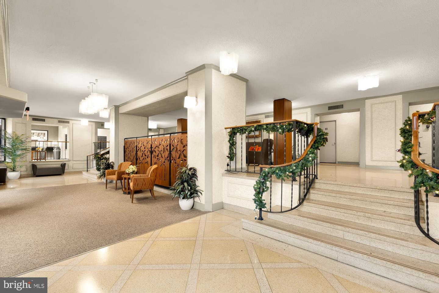 5901 MOUNT EAGLE DR #1116, ALEXANDRIA, Virginia 22303, 2 Bedrooms Bedrooms, ,2 BathroomsBathrooms,Residential,For sale,5901 MOUNT EAGLE DR #1116,VAFX2280414 MLS # VAFX2280414