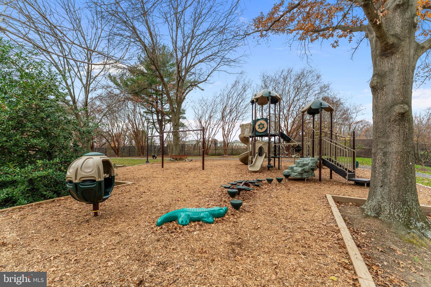 5901 MOUNT EAGLE DR #1116, ALEXANDRIA, Virginia 22303, 2 Bedrooms Bedrooms, ,2 BathroomsBathrooms,Residential,For sale,5901 MOUNT EAGLE DR #1116,VAFX2280414 MLS # VAFX2280414