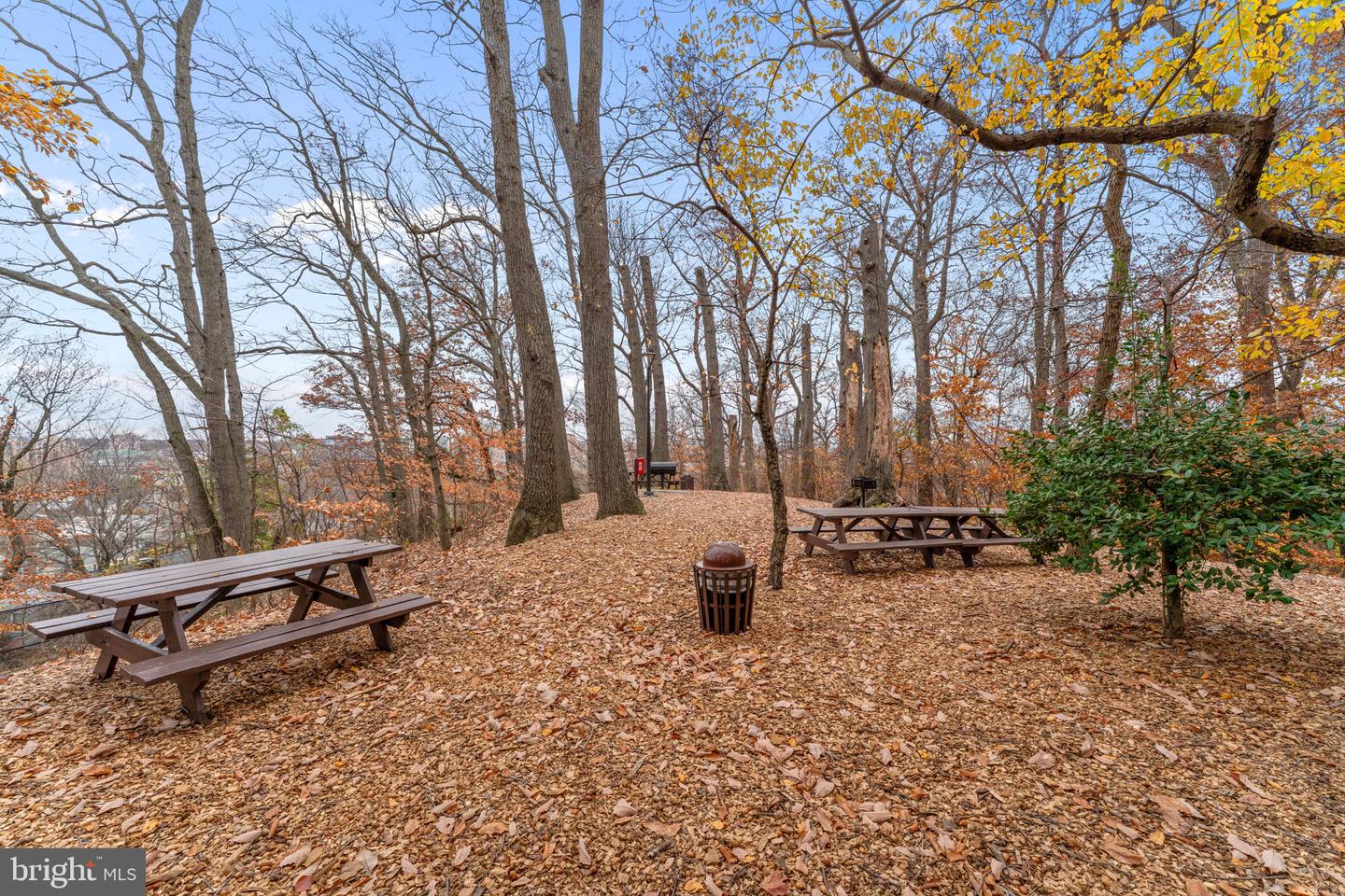 5901 MOUNT EAGLE DR #1116, ALEXANDRIA, Virginia 22303, 2 Bedrooms Bedrooms, ,2 BathroomsBathrooms,Residential,For sale,5901 MOUNT EAGLE DR #1116,VAFX2280414 MLS # VAFX2280414