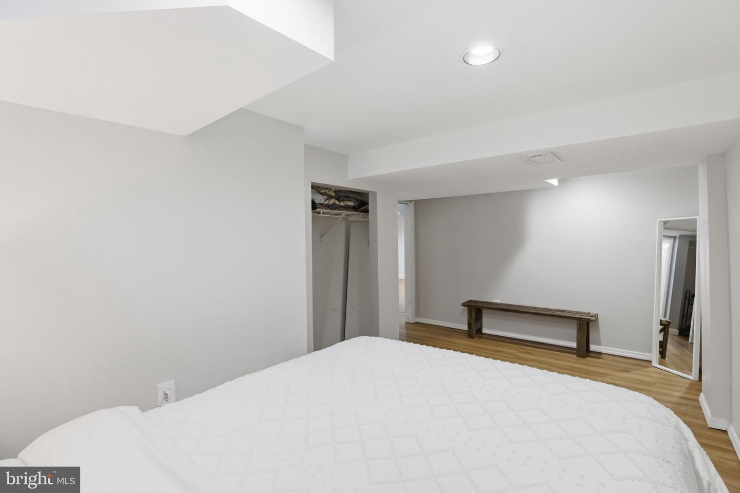 6539 OAKWOOD DR, FALLS CHURCH, Virginia 22041, 4 Bedrooms Bedrooms, 12 Rooms Rooms,2 BathroomsBathrooms,Residential,For sale,6539 OAKWOOD DR,VAFX2280744 MLS # VAFX2280744