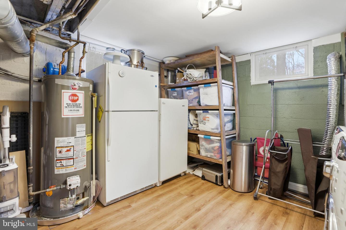 6539 OAKWOOD DR, FALLS CHURCH, Virginia 22041, 4 Bedrooms Bedrooms, 12 Rooms Rooms,2 BathroomsBathrooms,Residential,For sale,6539 OAKWOOD DR,VAFX2280744 MLS # VAFX2280744