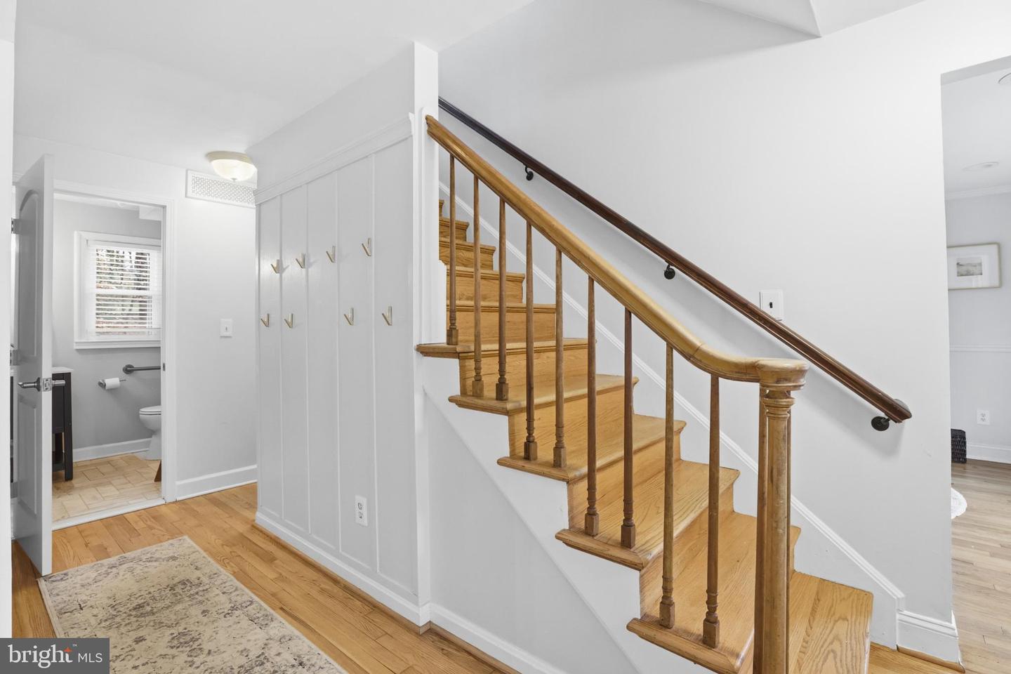 6539 OAKWOOD DR, FALLS CHURCH, Virginia 22041, 4 Bedrooms Bedrooms, 12 Rooms Rooms,2 BathroomsBathrooms,Residential,For sale,6539 OAKWOOD DR,VAFX2280744 MLS # VAFX2280744