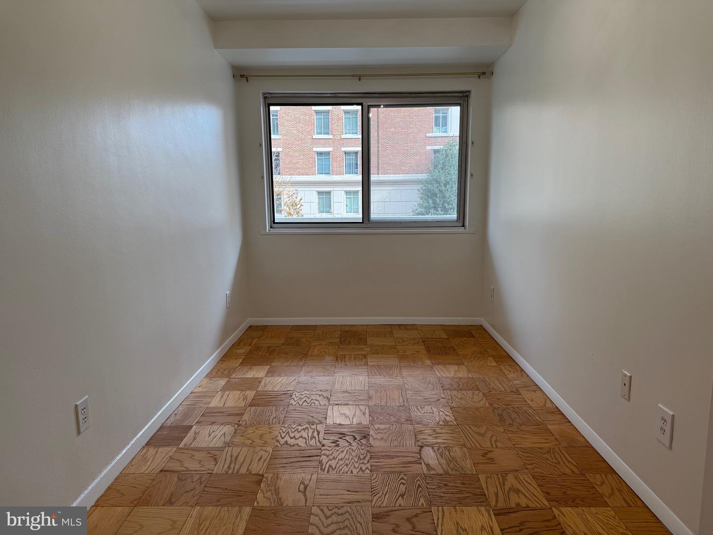 730 24TH ST NW, WASHINGTON, District Of Columbia 20037, 1 Bedroom Bedrooms, ,1 BathroomBathrooms,Residential,For sale,730 24TH ST NW,DCDC2233618 MLS # DCDC2233618