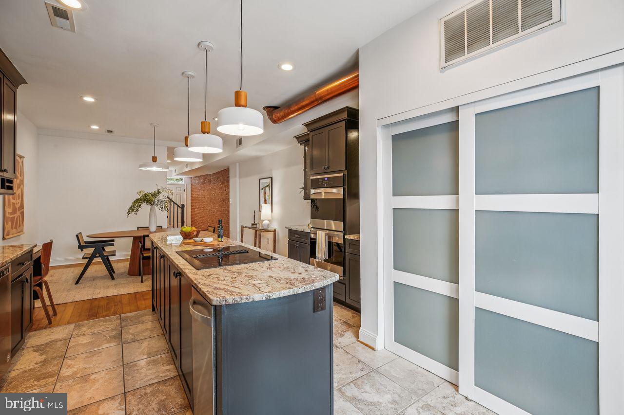 1124 G ST NE, WASHINGTON, District Of Columbia 20002, 4 Bedrooms Bedrooms, 8 Rooms Rooms,3 BathroomsBathrooms,Residential,For sale,1124 G ST NE,DCDC2233634 MLS # DCDC2233634