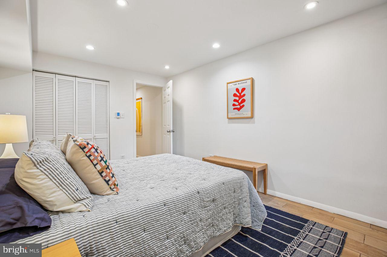 1124 G ST NE, WASHINGTON, District Of Columbia 20002, 4 Bedrooms Bedrooms, 8 Rooms Rooms,3 BathroomsBathrooms,Residential,For sale,1124 G ST NE,DCDC2233634 MLS # DCDC2233634