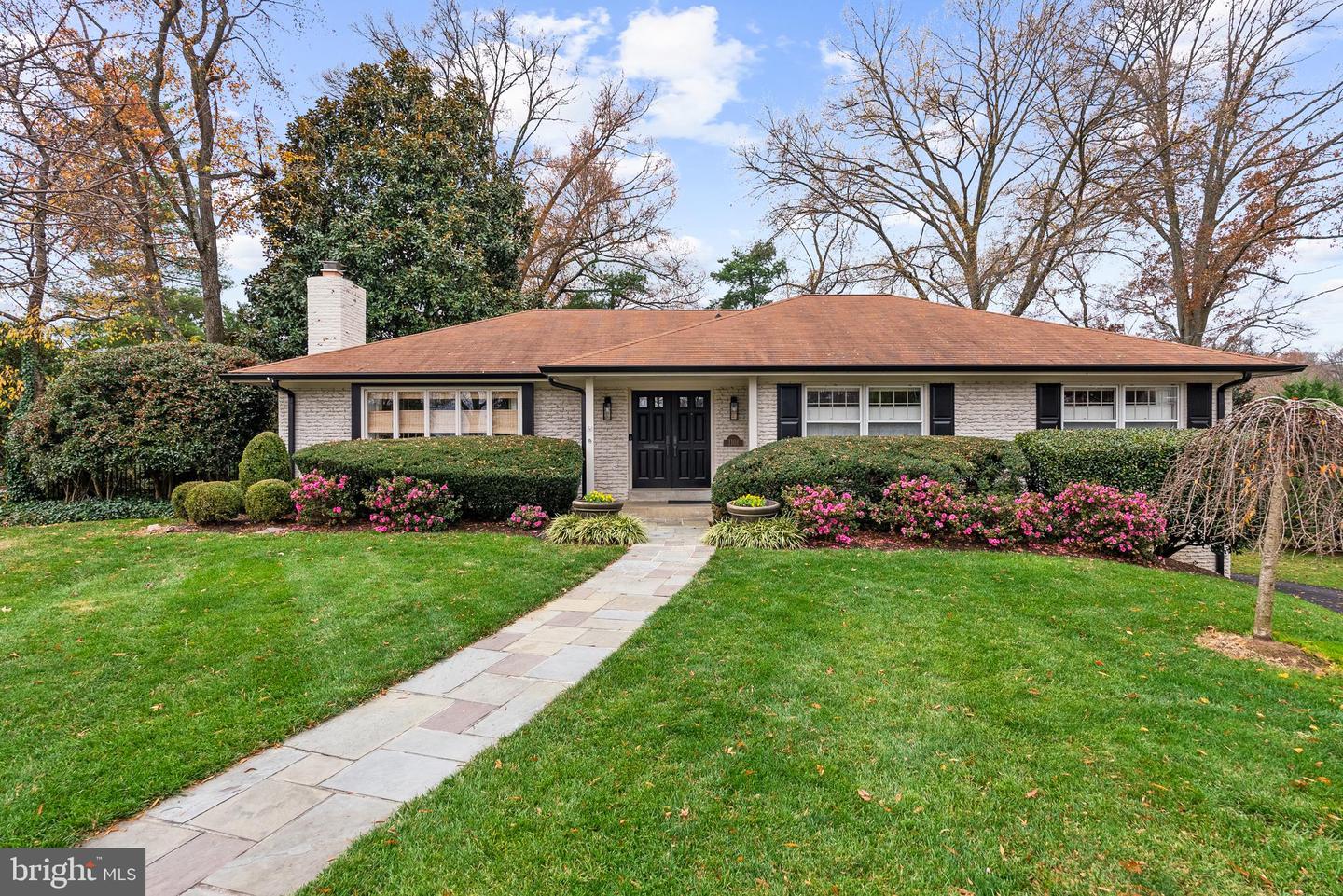 1101 GATEWOOD DR, ALEXANDRIA, Virginia 22307, 3 Bedrooms Bedrooms, ,3 BathroomsBathrooms,Residential,For sale,1101 GATEWOOD DR,VAFX2281292 MLS # VAFX2281292