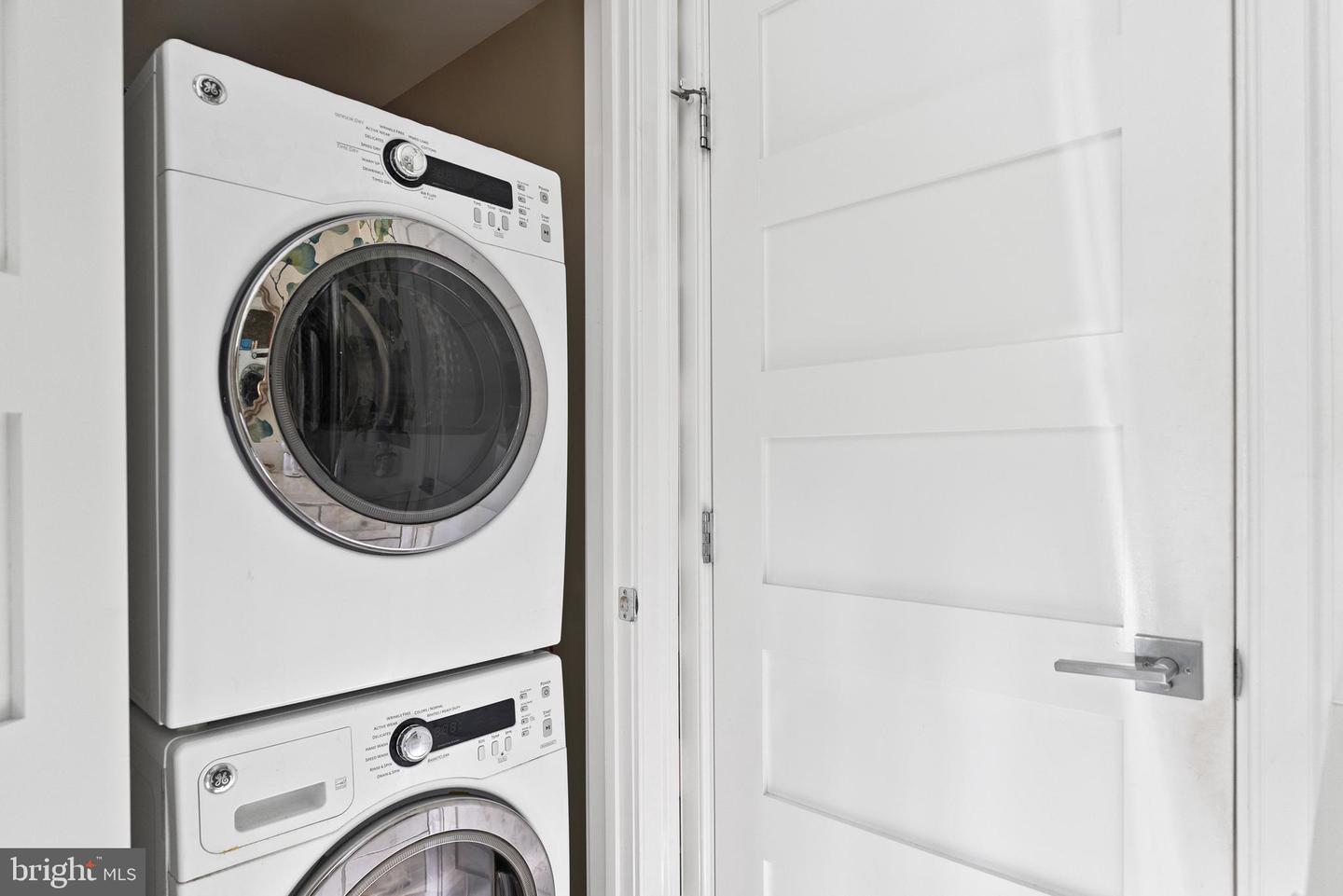 1101 GATEWOOD DR, ALEXANDRIA, Virginia 22307, 3 Bedrooms Bedrooms, ,3 BathroomsBathrooms,Residential,For sale,1101 GATEWOOD DR,VAFX2281292 MLS # VAFX2281292