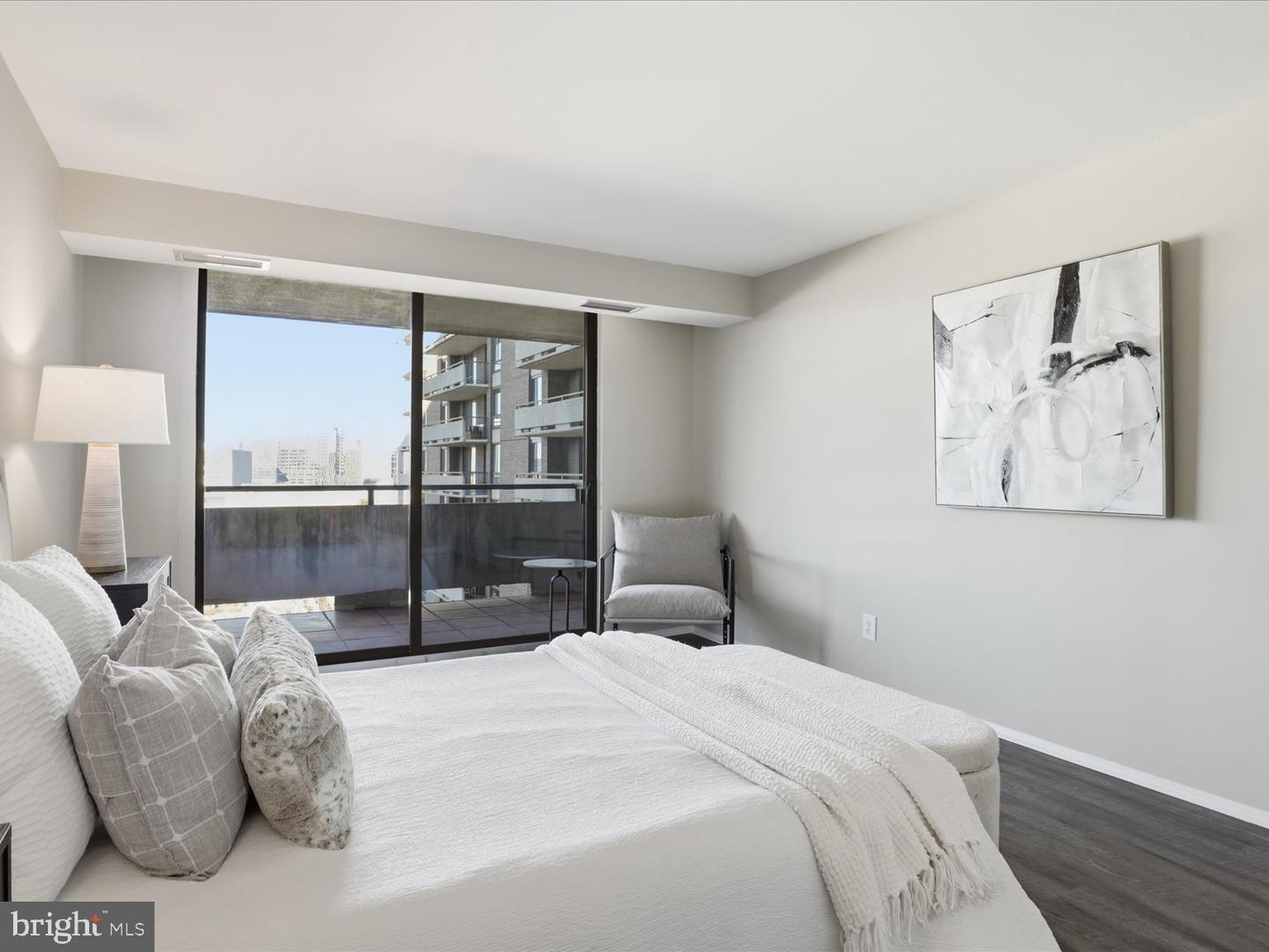 1800 OLD MEADOW RD #1017, MCLEAN, Virginia 22102, 2 Bedrooms Bedrooms, ,2 BathroomsBathrooms,Residential,For sale,1800 OLD MEADOW RD #1017,VAFX2280842 MLS # VAFX2280842