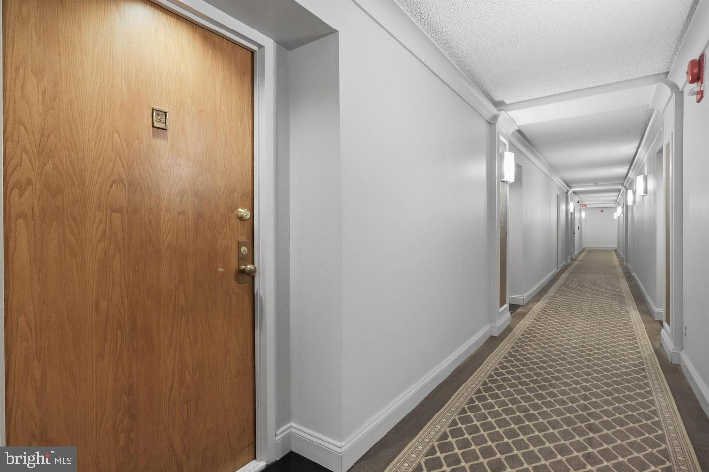 1800 OLD MEADOW RD #1017, MCLEAN, Virginia 22102, 2 Bedrooms Bedrooms, ,2 BathroomsBathrooms,Residential,For sale,1800 OLD MEADOW RD #1017,VAFX2280842 MLS # VAFX2280842