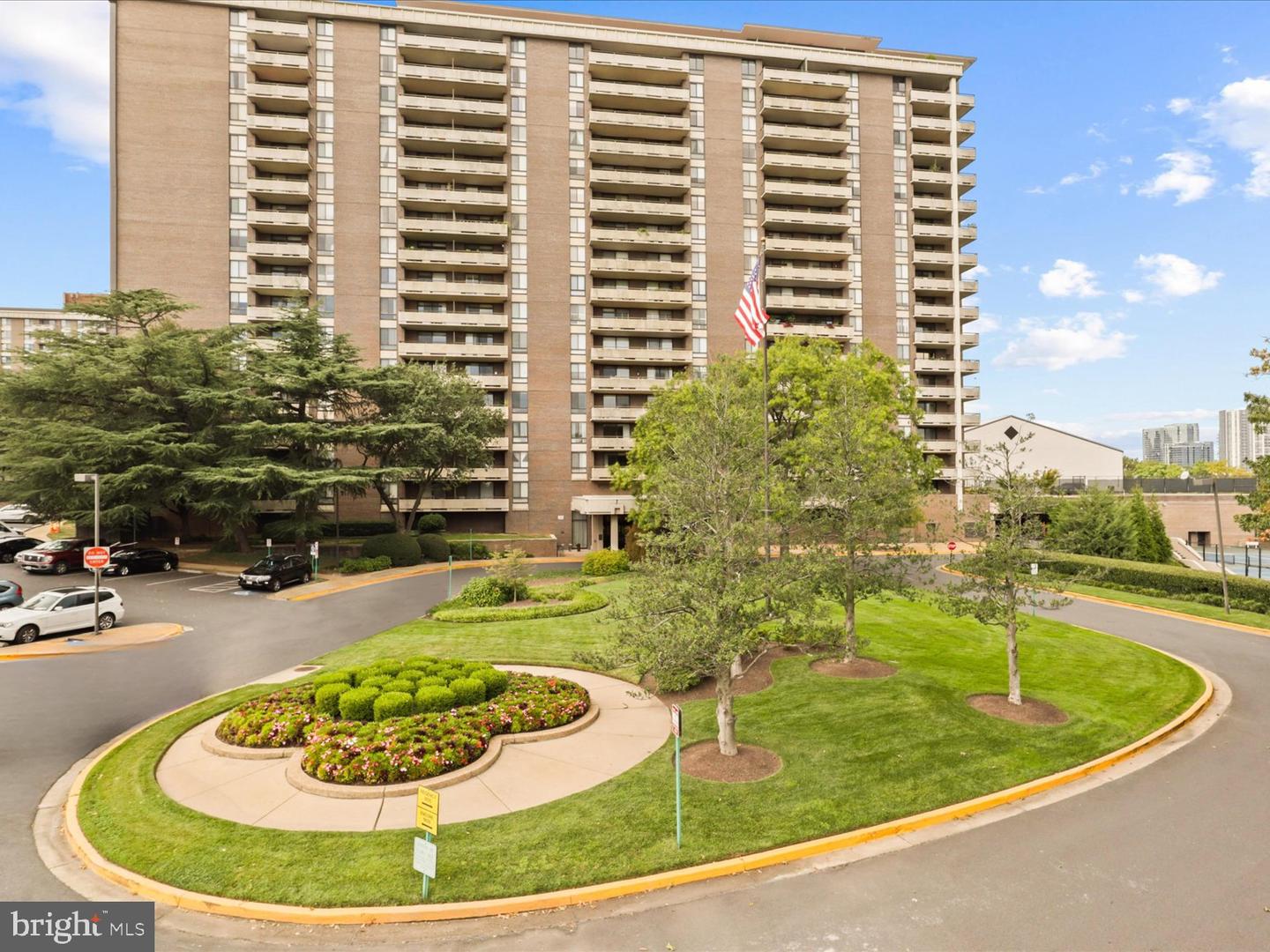 1800 OLD MEADOW RD #1017, MCLEAN, Virginia 22102, 2 Bedrooms Bedrooms, ,2 BathroomsBathrooms,Residential,For sale,1800 OLD MEADOW RD #1017,VAFX2280842 MLS # VAFX2280842