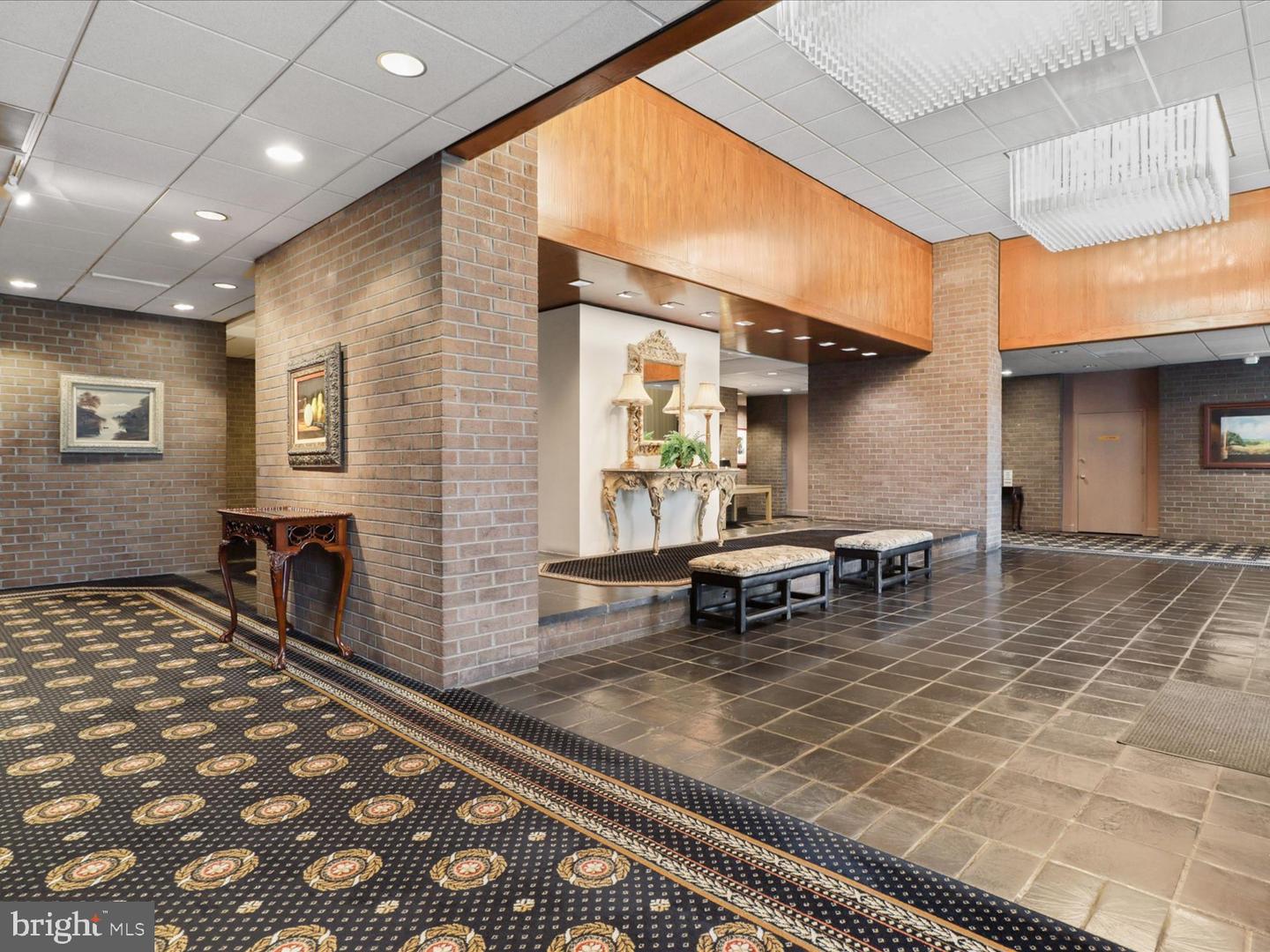 1800 OLD MEADOW RD #1017, MCLEAN, Virginia 22102, 2 Bedrooms Bedrooms, ,2 BathroomsBathrooms,Residential,For sale,1800 OLD MEADOW RD #1017,VAFX2280842 MLS # VAFX2280842