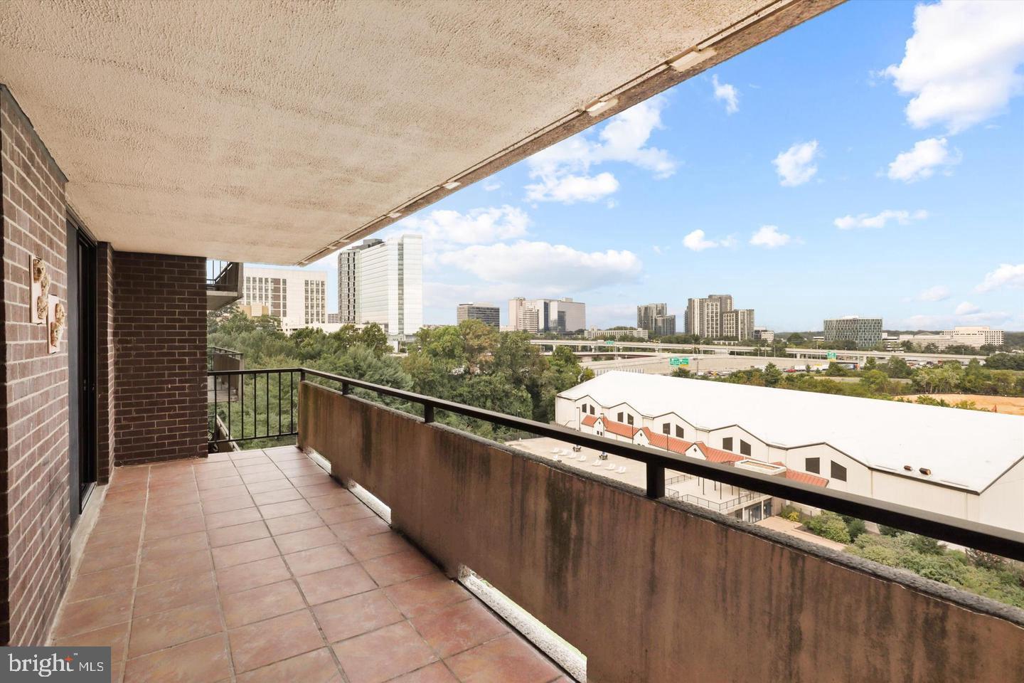 1800 OLD MEADOW RD #1017, MCLEAN, Virginia 22102, 2 Bedrooms Bedrooms, ,2 BathroomsBathrooms,Residential,For sale,1800 OLD MEADOW RD #1017,VAFX2280842 MLS # VAFX2280842