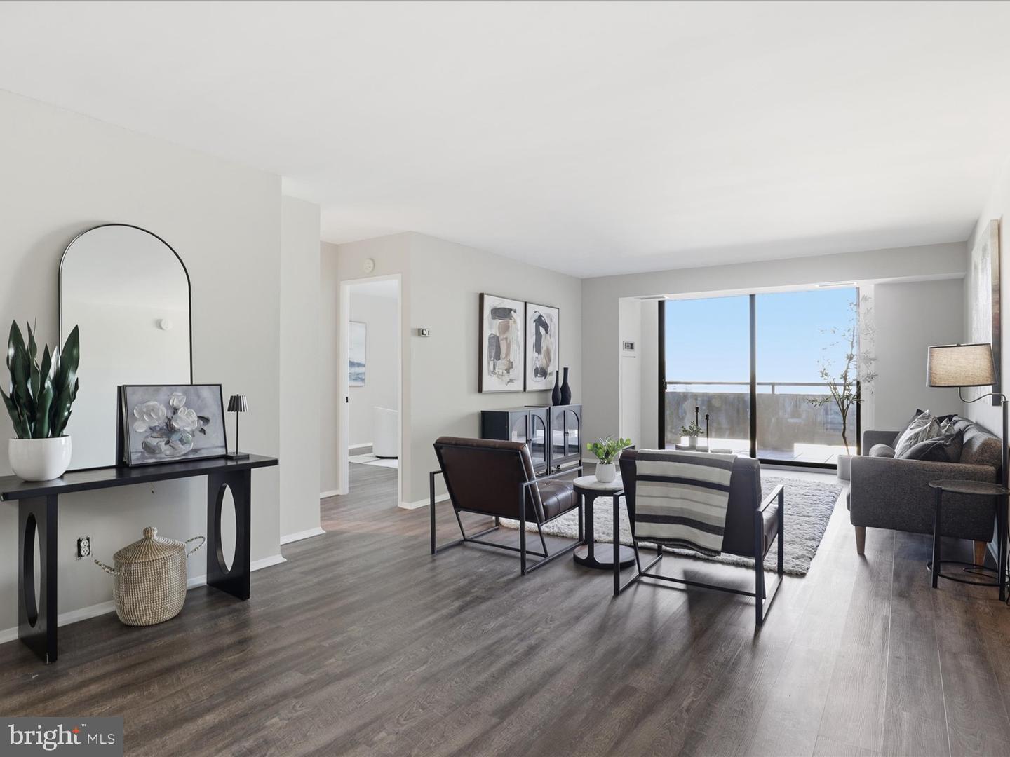 1800 OLD MEADOW RD #1017, MCLEAN, Virginia 22102, 2 Bedrooms Bedrooms, ,2 BathroomsBathrooms,Residential,For sale,1800 OLD MEADOW RD #1017,VAFX2280842 MLS # VAFX2280842