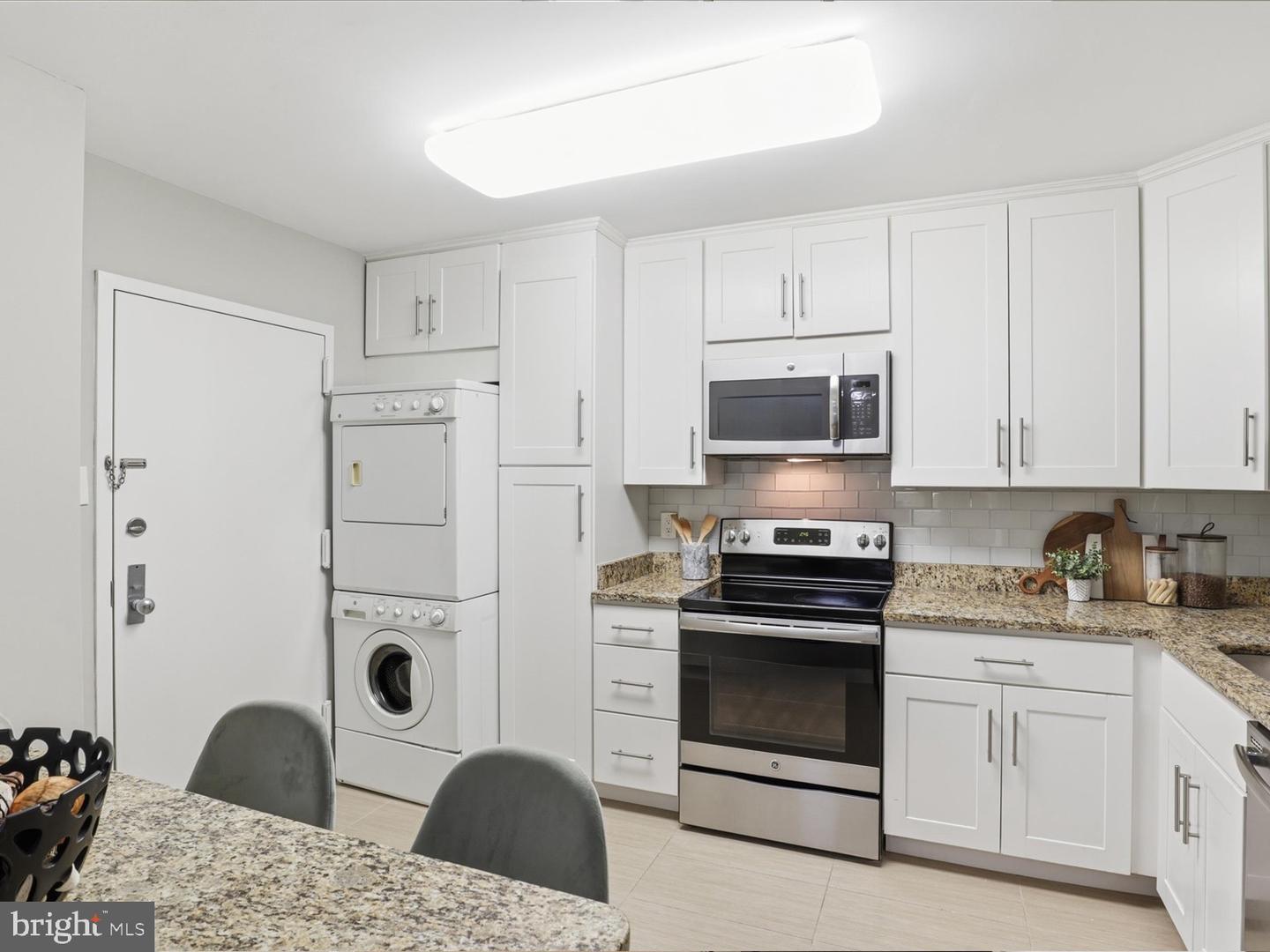 1800 OLD MEADOW RD #1017, MCLEAN, Virginia 22102, 2 Bedrooms Bedrooms, ,2 BathroomsBathrooms,Residential,For sale,1800 OLD MEADOW RD #1017,VAFX2280842 MLS # VAFX2280842