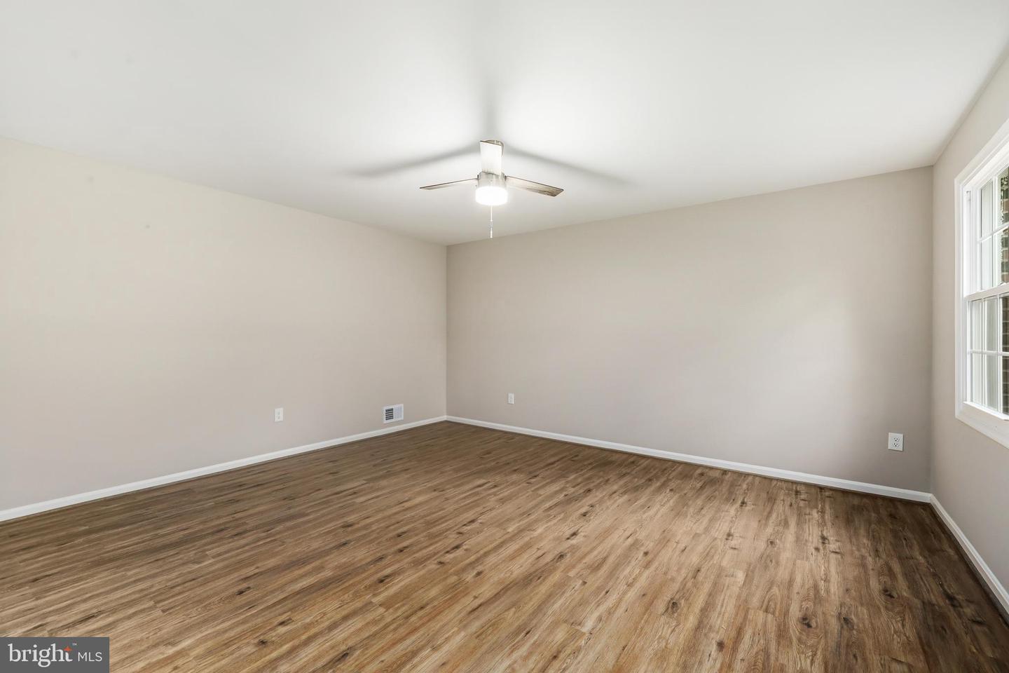 4903 KING DAVID BLVD, ANNANDALE, Virginia 22003, 4 Bedrooms Bedrooms, ,2 BathroomsBathrooms,Residential,For sale,4903 KING DAVID BLVD,VAFX2280888 MLS # VAFX2280888 4903 KING DAVID BLVD, ANNANDALE, Virginia 22003, 4 Bedrooms Bedrooms, ,2 BathroomsBathrooms,Residential,For sale,4903 KING DAVID BLVD,VAFX2280888 MLS # VAFX2280888