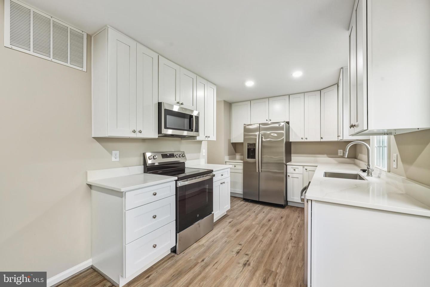 4903 KING DAVID BLVD, ANNANDALE, Virginia 22003, 4 Bedrooms Bedrooms, ,2 BathroomsBathrooms,Residential,For sale,4903 KING DAVID BLVD,VAFX2280888 MLS # VAFX2280888 4903 KING DAVID BLVD, ANNANDALE, Virginia 22003, 4 Bedrooms Bedrooms, ,2 BathroomsBathrooms,Residential,For sale,4903 KING DAVID BLVD,VAFX2280888 MLS # VAFX2280888