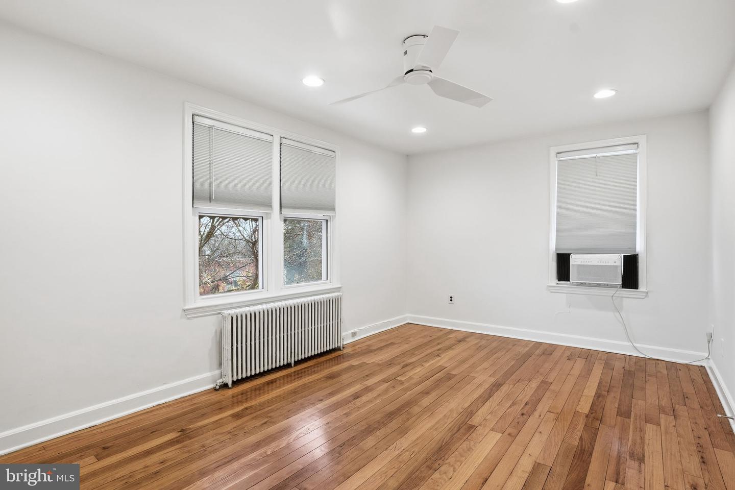 742 CONGRESS ST SE, WASHINGTON, District Of Columbia 20032, 3 Bedrooms Bedrooms, ,2 BathroomsBathrooms,Residential,For sale,742 CONGRESS ST SE,DCDC2233356 MLS # DCDC2233356 742 CONGRESS ST SE, WASHINGTON, District Of Columbia 20032, 3 Bedrooms Bedrooms, ,2 BathroomsBathrooms,Residential,For sale,742 CONGRESS ST SE,DCDC2233356 MLS # DCDC2233356