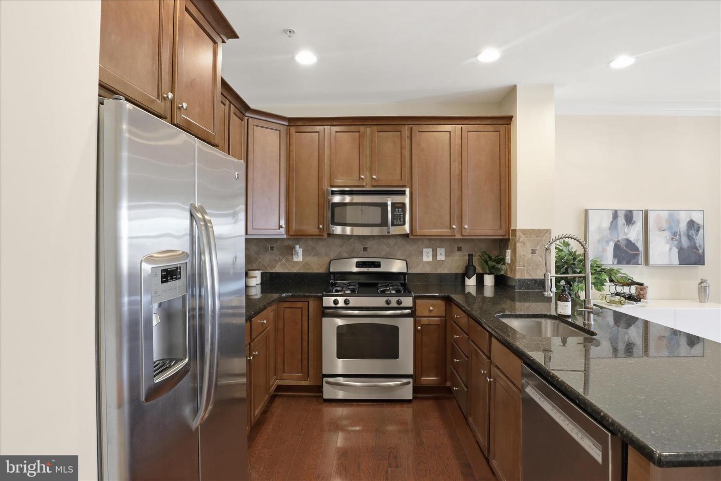 3941 OLD DOMINION BLVD, ALEXANDRIA, Virginia 22305, 3 Bedrooms Bedrooms, 6 Rooms Rooms,2 BathroomsBathrooms,Residential,For sale,3941 OLD DOMINION BLVD,VAAX2052130 MLS # VAAX2052130