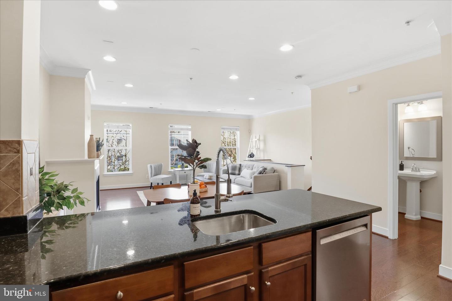 3941 OLD DOMINION BLVD, ALEXANDRIA, Virginia 22305, 3 Bedrooms Bedrooms, 6 Rooms Rooms,2 BathroomsBathrooms,Residential,For sale,3941 OLD DOMINION BLVD,VAAX2052130 MLS # VAAX2052130