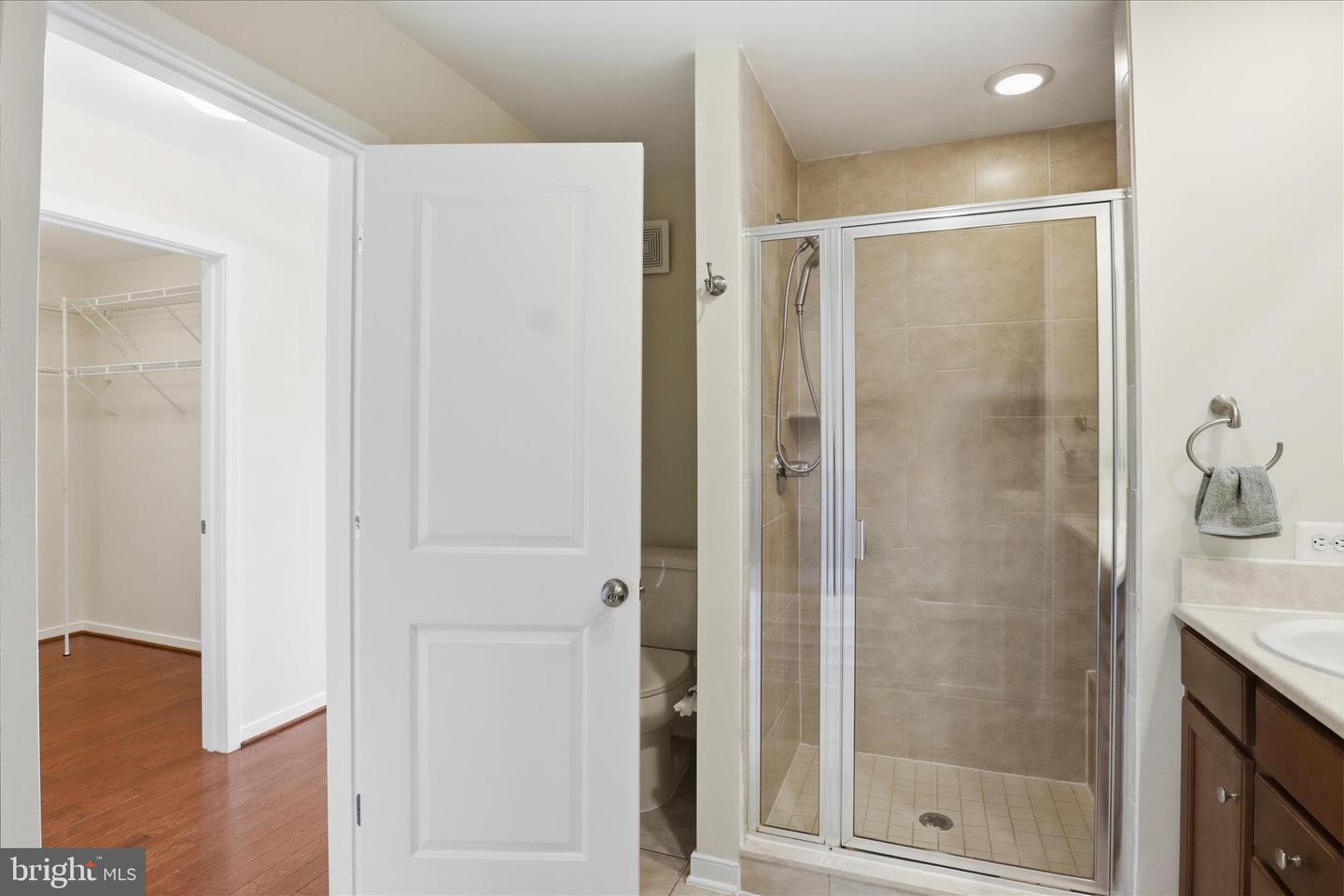 3941 OLD DOMINION BLVD, ALEXANDRIA, Virginia 22305, 3 Bedrooms Bedrooms, 6 Rooms Rooms,2 BathroomsBathrooms,Residential,For sale,3941 OLD DOMINION BLVD,VAAX2052130 MLS # VAAX2052130