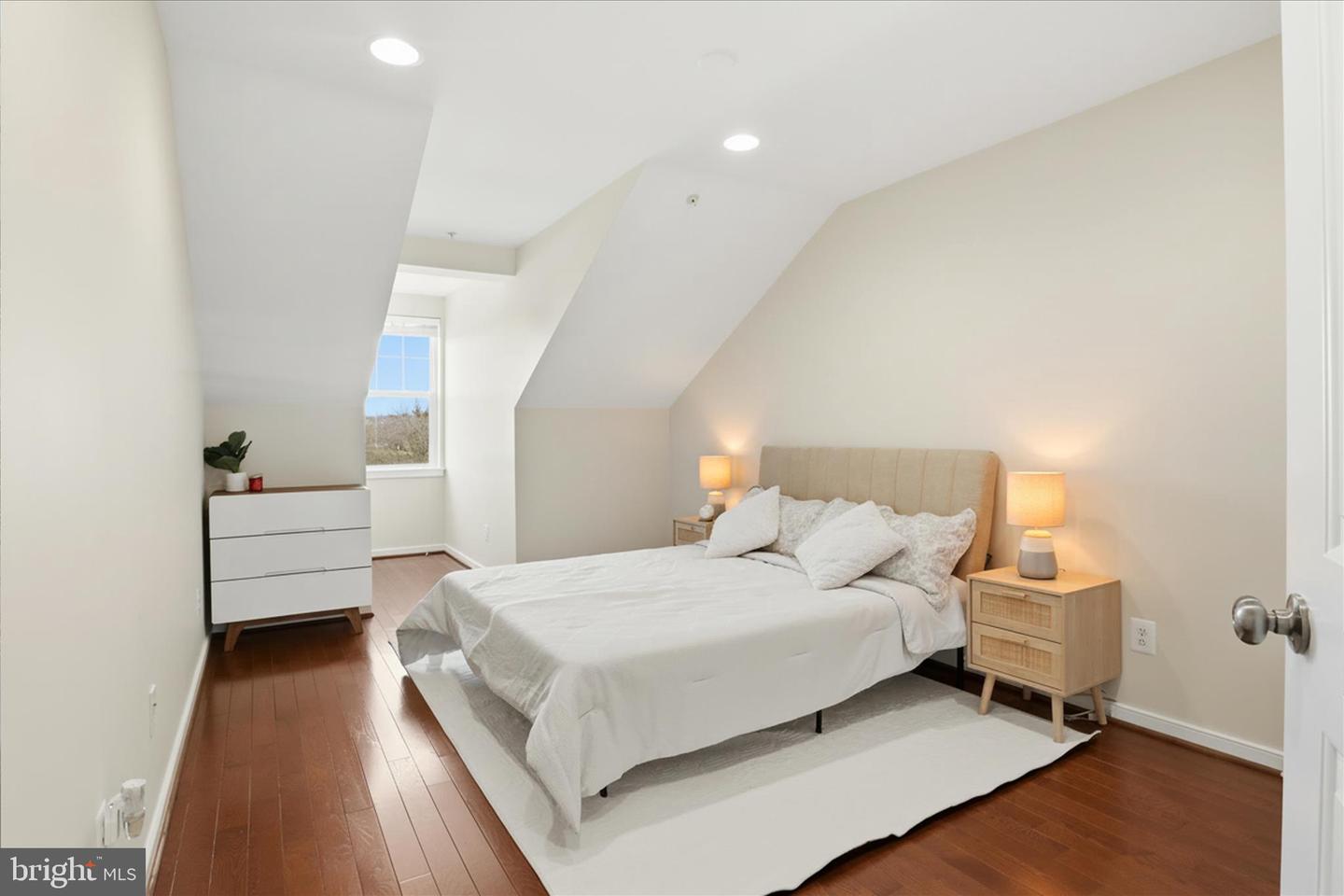 3941 OLD DOMINION BLVD, ALEXANDRIA, Virginia 22305, 3 Bedrooms Bedrooms, 6 Rooms Rooms,2 BathroomsBathrooms,Residential,For sale,3941 OLD DOMINION BLVD,VAAX2052130 MLS # VAAX2052130