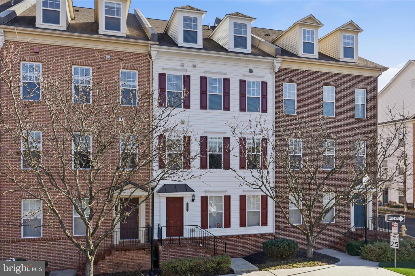 3941 OLD DOMINION BLVD, ALEXANDRIA, Virginia 22305, 3 Bedrooms Bedrooms, 6 Rooms Rooms,2 BathroomsBathrooms,Residential,For sale,3941 OLD DOMINION BLVD,VAAX2052130 MLS # VAAX2052130
