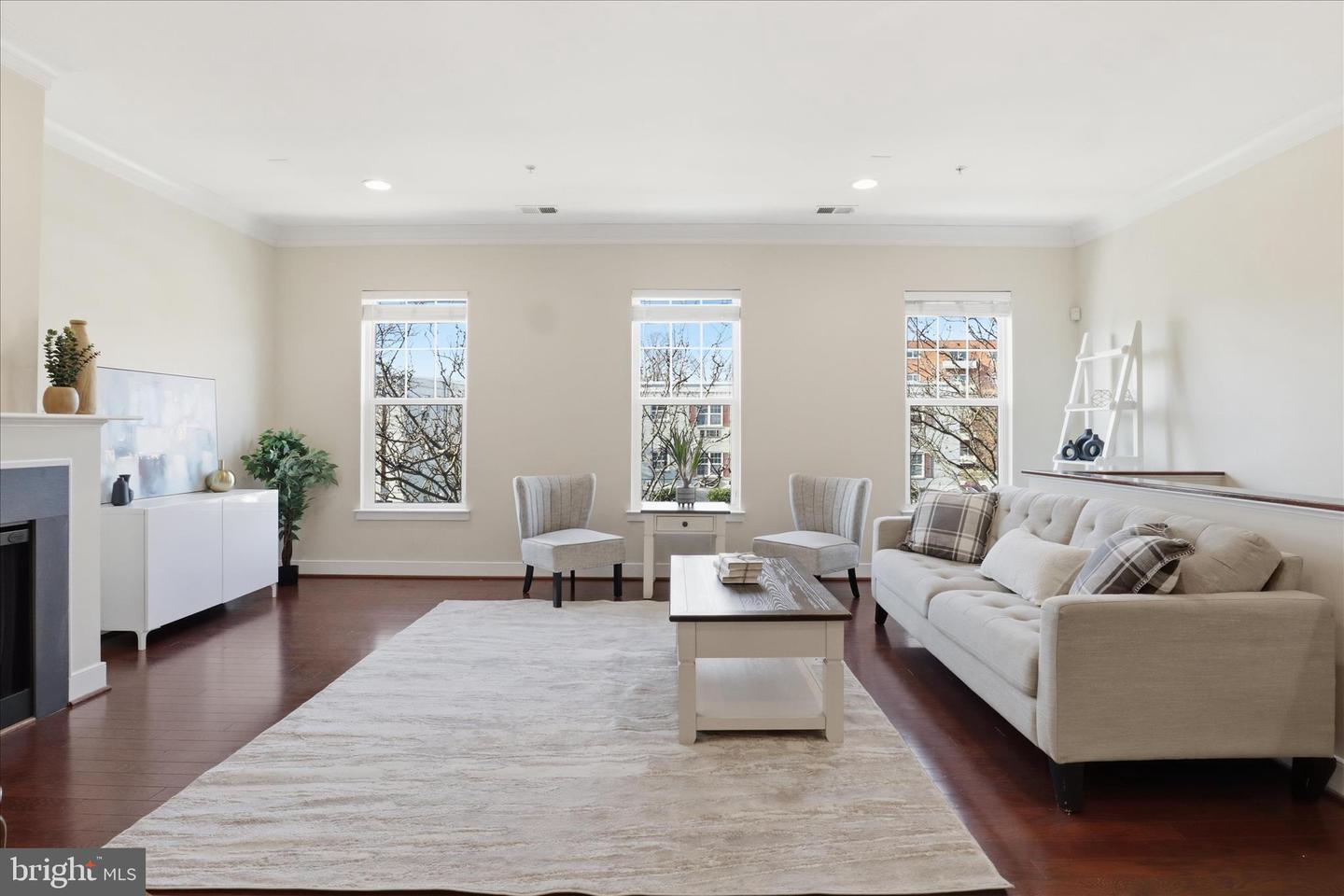 3941 OLD DOMINION BLVD, ALEXANDRIA, Virginia 22305, 3 Bedrooms Bedrooms, 6 Rooms Rooms,2 BathroomsBathrooms,Residential,For sale,3941 OLD DOMINION BLVD,VAAX2052130 MLS # VAAX2052130