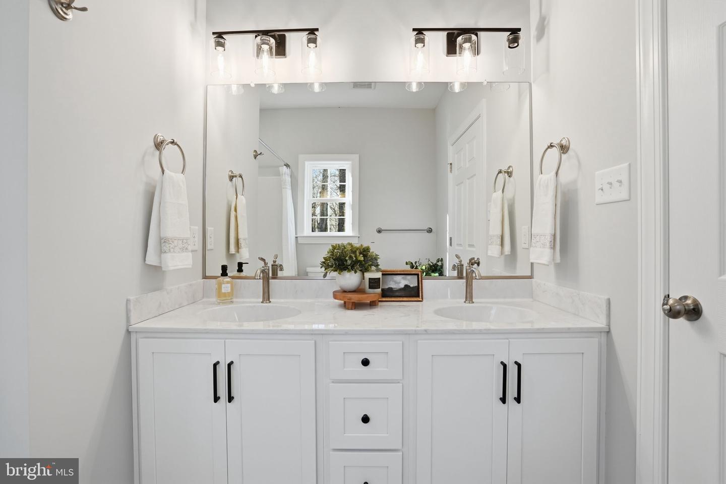 475 FREDERICKS HALL RD, BUMPASS, Virginia 23024, 2 Bedrooms Bedrooms, 8 Rooms Rooms,2 BathroomsBathrooms,Residential,For sale,475 FREDERICKS HALL RD,VALA2008976 MLS # VALA2008976 475 FREDERICKS HALL RD, BUMPASS, Virginia 23024, 2 Bedrooms Bedrooms, 8 Rooms Rooms,2 BathroomsBathrooms,Residential,For sale,475 FREDERICKS HALL RD,VALA2008976 MLS # VALA2008976