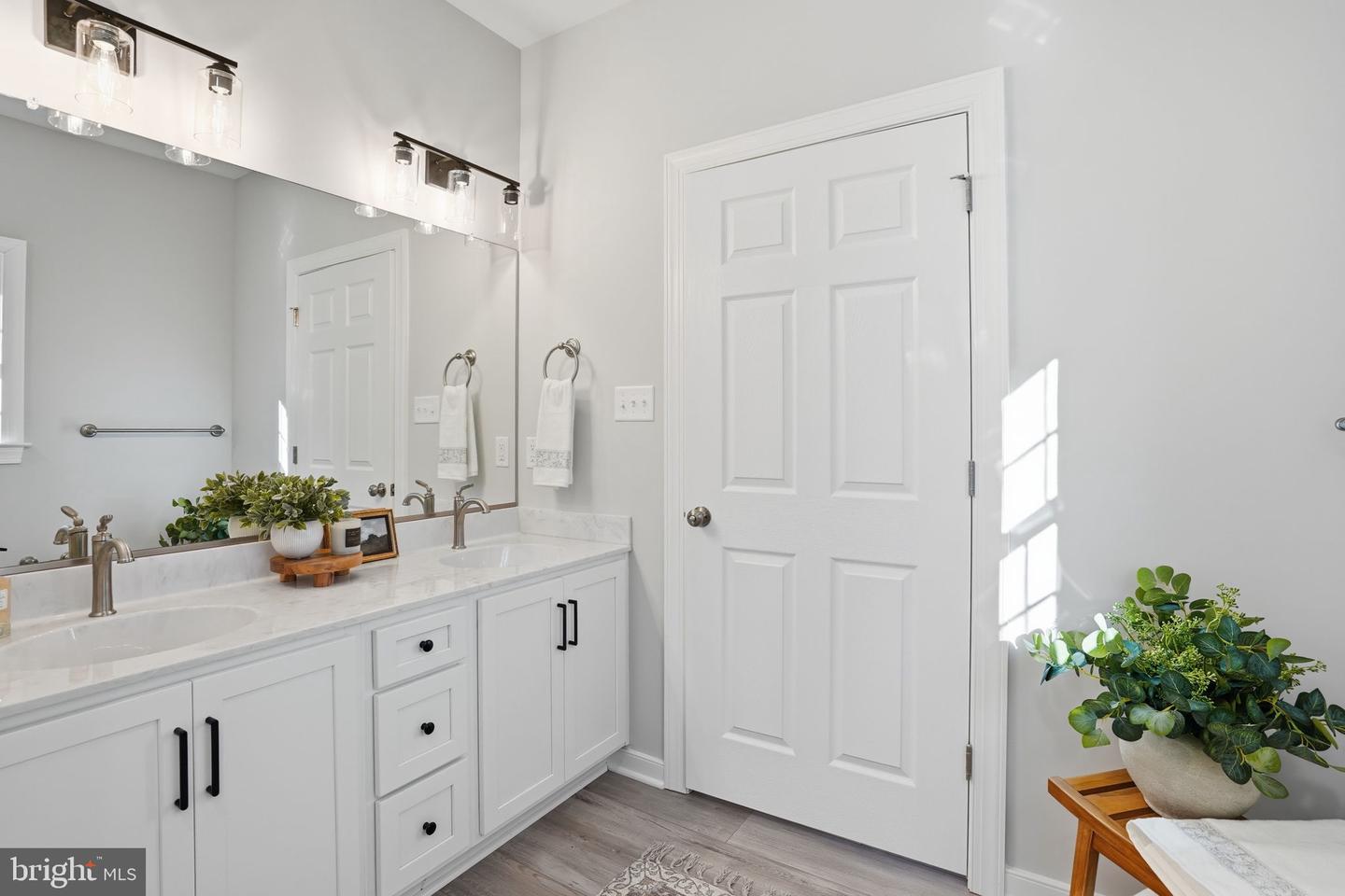 475 FREDERICKS HALL RD, BUMPASS, Virginia 23024, 2 Bedrooms Bedrooms, 8 Rooms Rooms,2 BathroomsBathrooms,Residential,For sale,475 FREDERICKS HALL RD,VALA2008976 MLS # VALA2008976 475 FREDERICKS HALL RD, BUMPASS, Virginia 23024, 2 Bedrooms Bedrooms, 8 Rooms Rooms,2 BathroomsBathrooms,Residential,For sale,475 FREDERICKS HALL RD,VALA2008976 MLS # VALA2008976