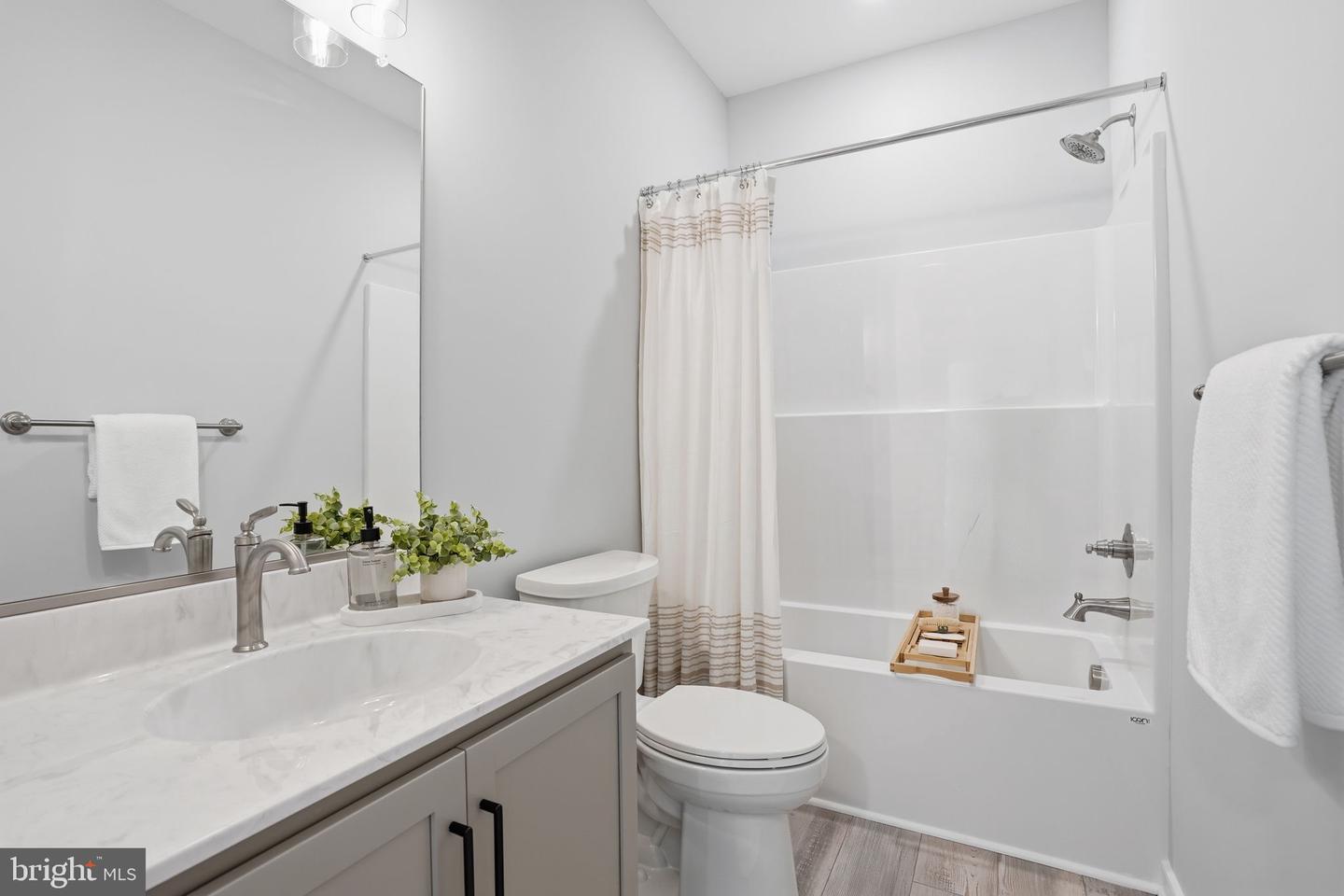 475 FREDERICKS HALL RD, BUMPASS, Virginia 23024, 2 Bedrooms Bedrooms, 8 Rooms Rooms,2 BathroomsBathrooms,Residential,For sale,475 FREDERICKS HALL RD,VALA2008976 MLS # VALA2008976 475 FREDERICKS HALL RD, BUMPASS, Virginia 23024, 2 Bedrooms Bedrooms, 8 Rooms Rooms,2 BathroomsBathrooms,Residential,For sale,475 FREDERICKS HALL RD,VALA2008976 MLS # VALA2008976