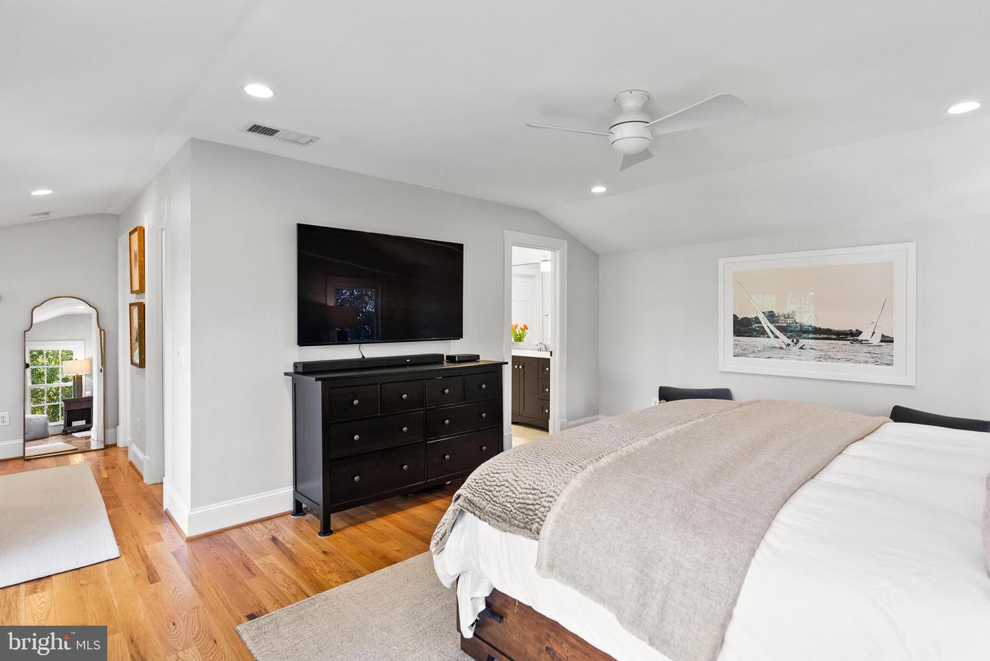 6032 FORT HUNT RD, ALEXANDRIA, Virginia 22307, 3 Bedrooms Bedrooms, ,2 BathroomsBathrooms,Residential,For sale,6032 FORT HUNT RD,VAFX2281044 MLS # VAFX2281044 6032 FORT HUNT RD, ALEXANDRIA, Virginia 22307, 3 Bedrooms Bedrooms, ,2 BathroomsBathrooms,Residential,For sale,6032 FORT HUNT RD,VAFX2281044 MLS # VAFX2281044