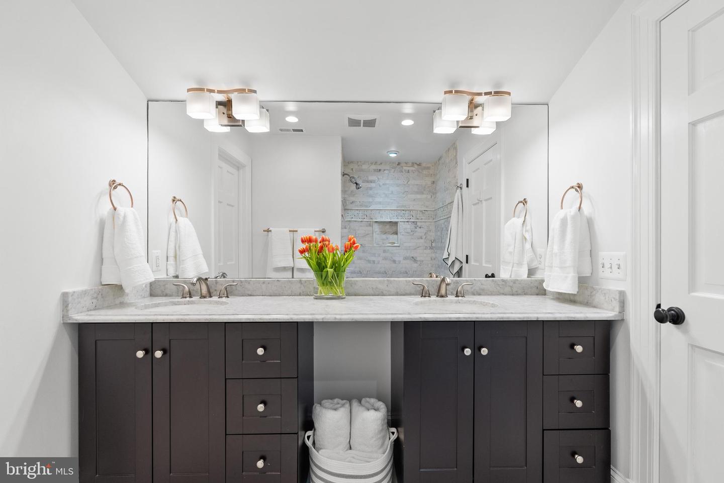 6032 FORT HUNT RD, ALEXANDRIA, Virginia 22307, 3 Bedrooms Bedrooms, ,2 BathroomsBathrooms,Residential,For sale,6032 FORT HUNT RD,VAFX2281044 MLS # VAFX2281044 6032 FORT HUNT RD, ALEXANDRIA, Virginia 22307, 3 Bedrooms Bedrooms, ,2 BathroomsBathrooms,Residential,For sale,6032 FORT HUNT RD,VAFX2281044 MLS # VAFX2281044