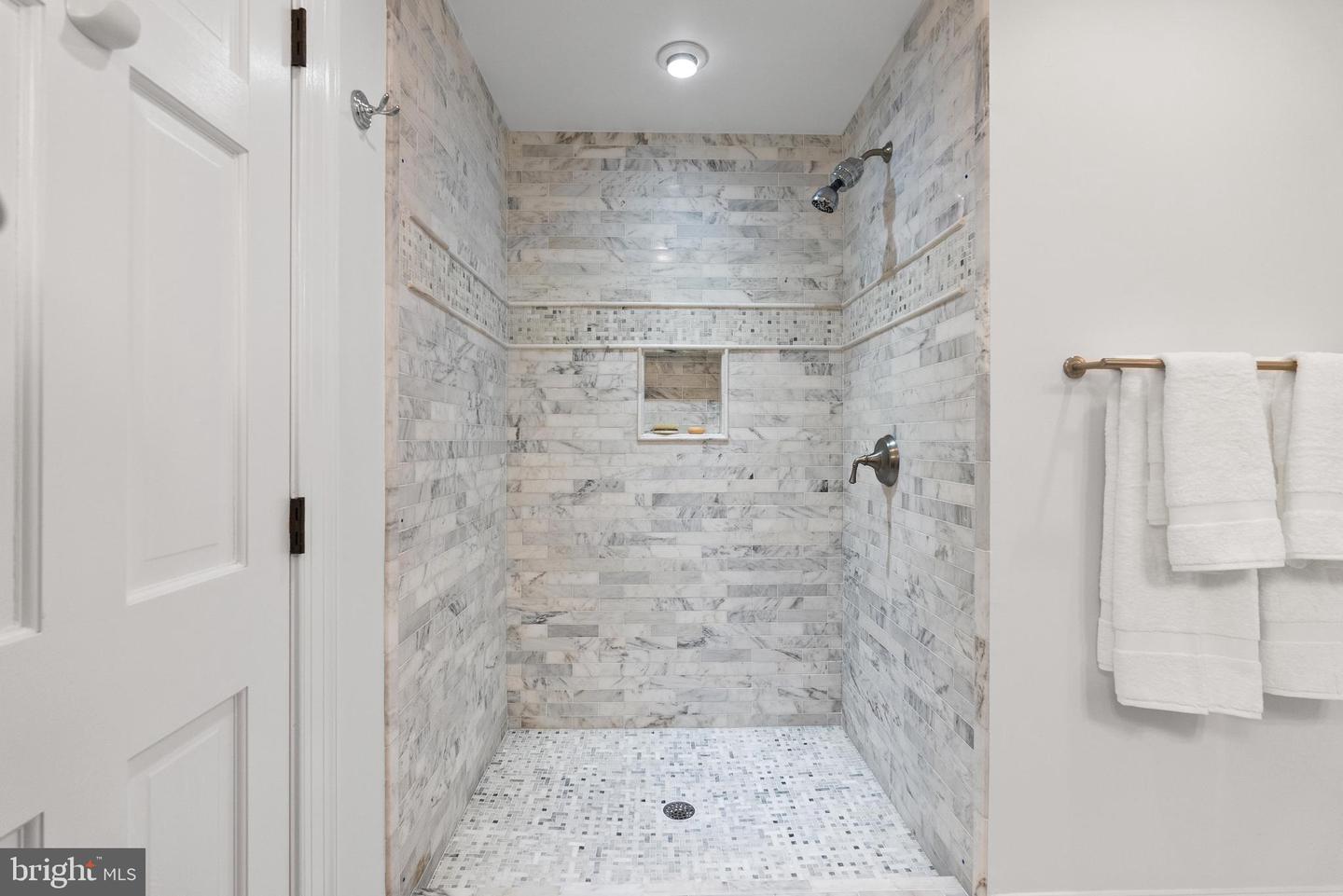 6032 FORT HUNT RD, ALEXANDRIA, Virginia 22307, 3 Bedrooms Bedrooms, ,2 BathroomsBathrooms,Residential,For sale,6032 FORT HUNT RD,VAFX2281044 MLS # VAFX2281044 6032 FORT HUNT RD, ALEXANDRIA, Virginia 22307, 3 Bedrooms Bedrooms, ,2 BathroomsBathrooms,Residential,For sale,6032 FORT HUNT RD,VAFX2281044 MLS # VAFX2281044