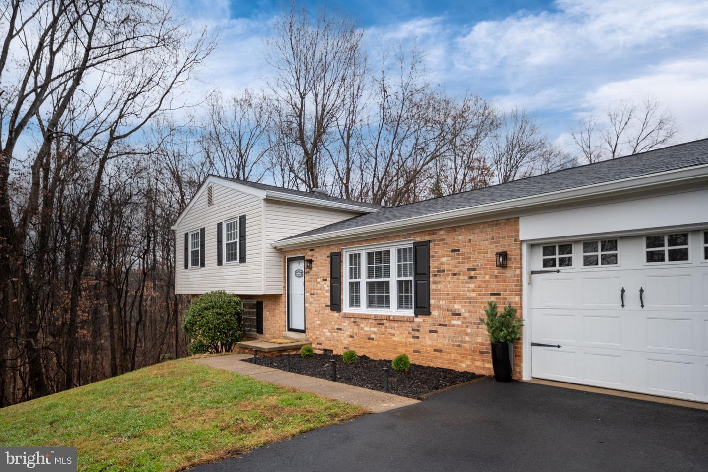 6765 SETTLERS RIDGE RD, WARRENTON, Virginia 20187, 3 Bedrooms Bedrooms, ,2 BathroomsBathrooms,Residential,For sale,6765 SETTLERS RIDGE RD,VAFQ2019802 MLS # VAFQ2019802