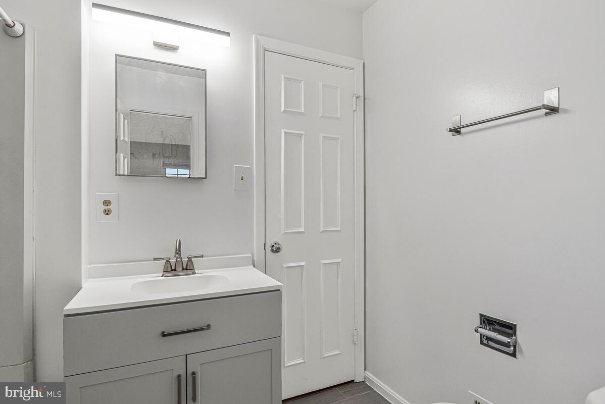 7865 PARTHIAN CT, SPRINGFIELD, Virginia 22153, 3 Bedrooms Bedrooms, ,2 BathroomsBathrooms,Residential,For sale,7865 PARTHIAN CT,VAFX2281252 MLS # VAFX2281252