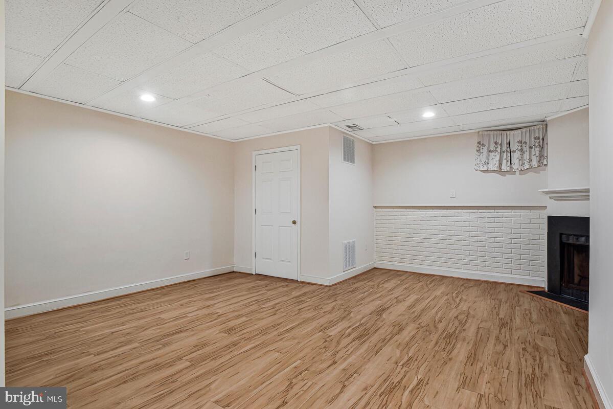 7865 PARTHIAN CT, SPRINGFIELD, Virginia 22153, 3 Bedrooms Bedrooms, ,2 BathroomsBathrooms,Residential,For sale,7865 PARTHIAN CT,VAFX2281252 MLS # VAFX2281252